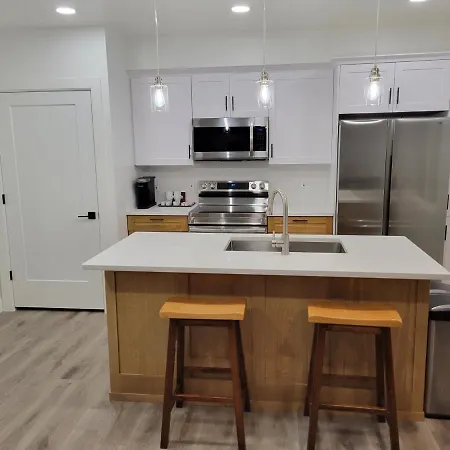 Spacious & Modern Apartment, Close To Universities And Mountains Mapleton Exterior photo