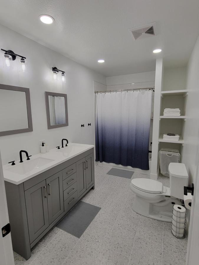Spacious & Modern Apartment, Close To Universities And Mountains *